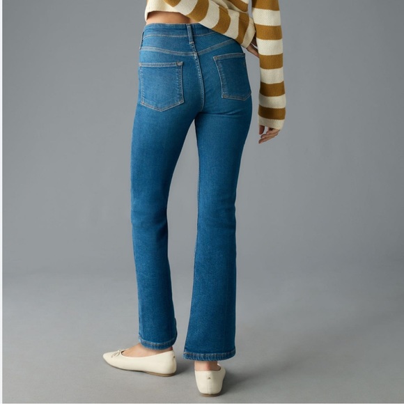 The Yaya Patch Pocket Mid-Rise Crop Flare Jeans by Pilcro - Picture 2 of 5